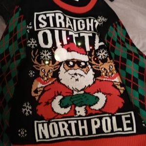 LIGHT UP CHRISTMAS SWEATER